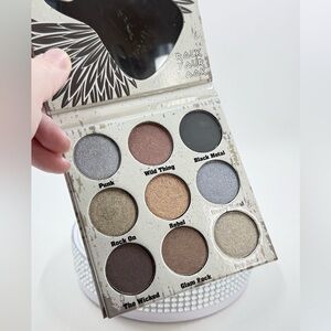 Rock Your Look Neutral Metallic Eyeshadow Palette - Gold, Silver, Brown Shades